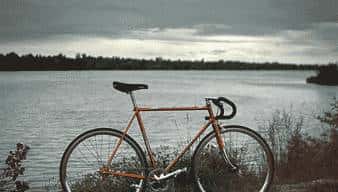 对着的士司机说“I'm coming”，中式英文到底差在哪？