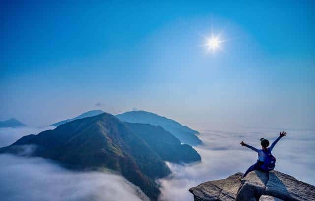 深山爷爷的野生长寿经，采蘑菇，练晨舞，4个秘诀活成行走