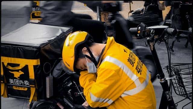 同事卷Excel公式到深夜 我用Python躺平：10个技巧少加班20小时/周