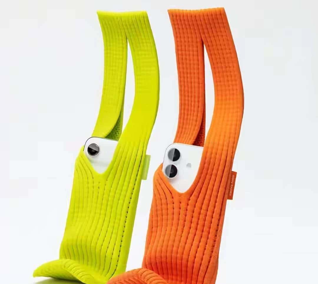 一块布卖1299元？苹果新配件冲上热搜，有人边骂智商税边买