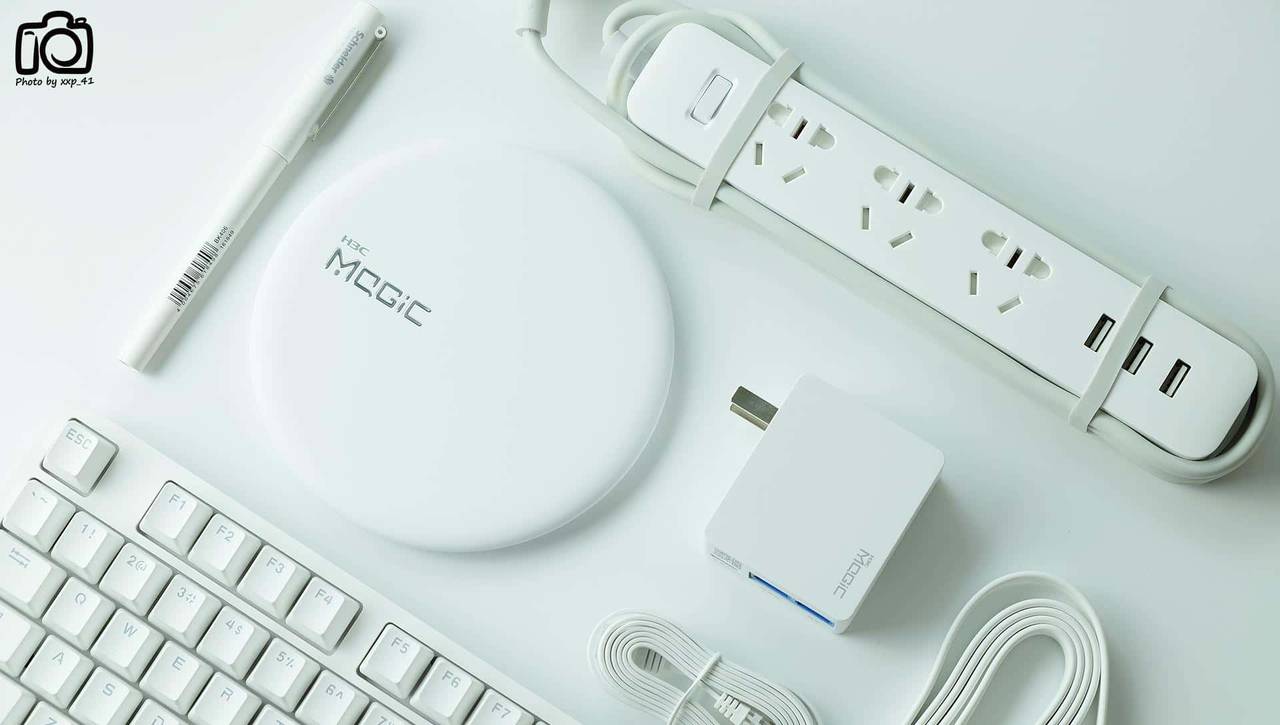 简约派无线路由:H3C 华三 Magic B1千兆无线路由器