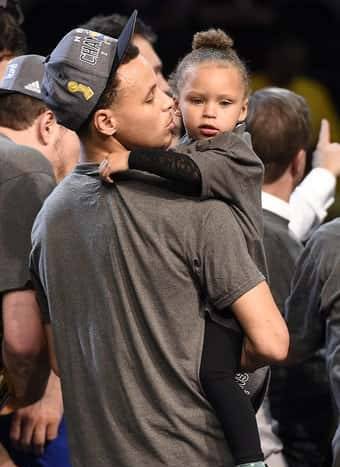 父亲节到来 盘点NBA赛场上的萌爸