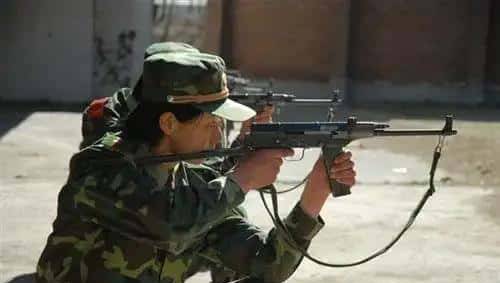 小AK—中国79式冲锋枪