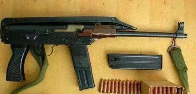 小AK—中国79式冲锋枪