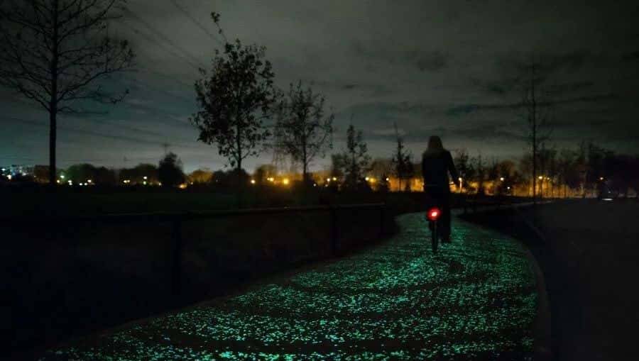 「工艺·前沿」发光、自修复、外太空材料…混凝土还能这么玩？