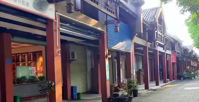 连当地人都吐槽“六无”的邕州老街，建成十余年就彻底凉凉了？