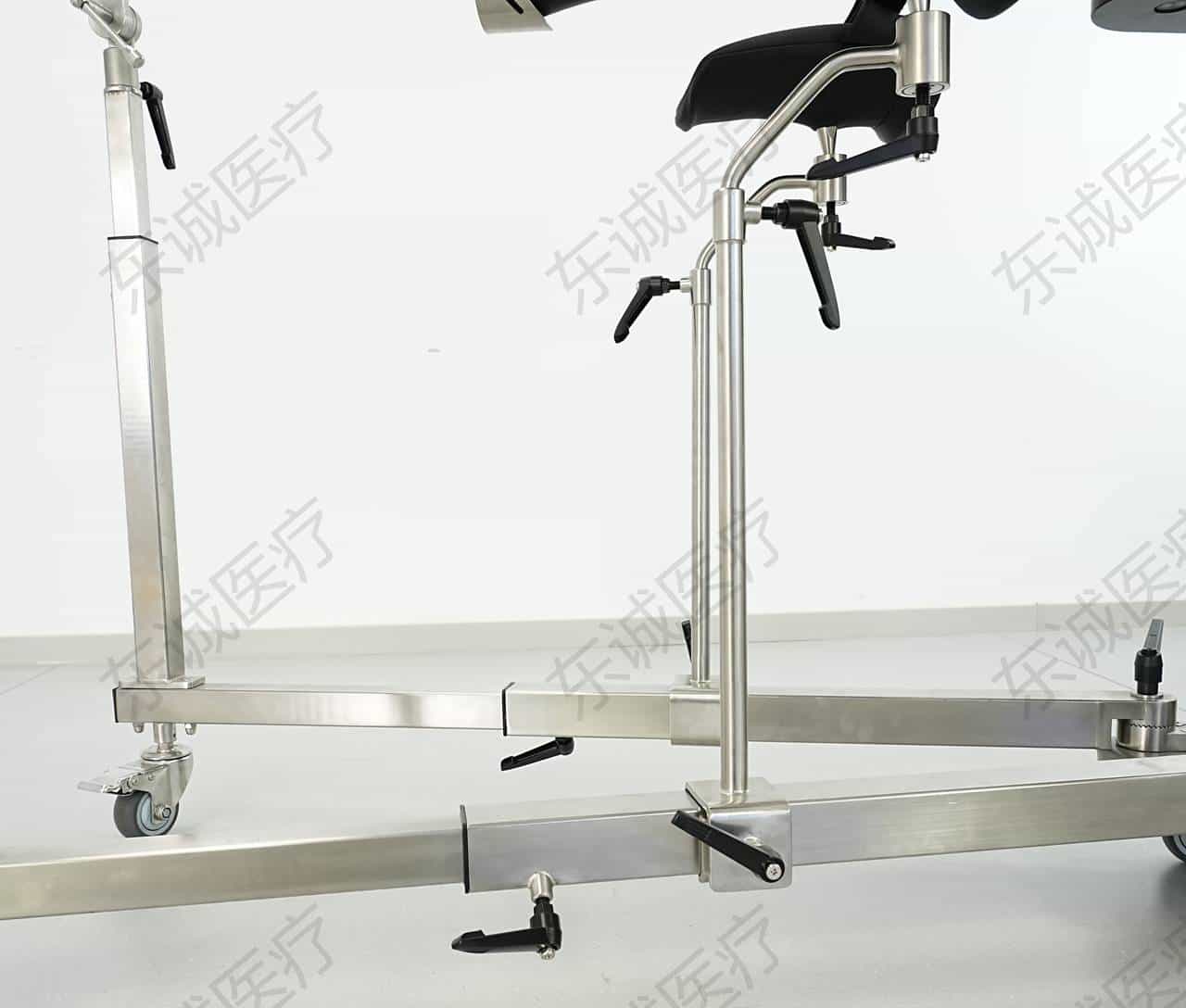 骨科牵引架：手术中常用的“肢体定位帮手”