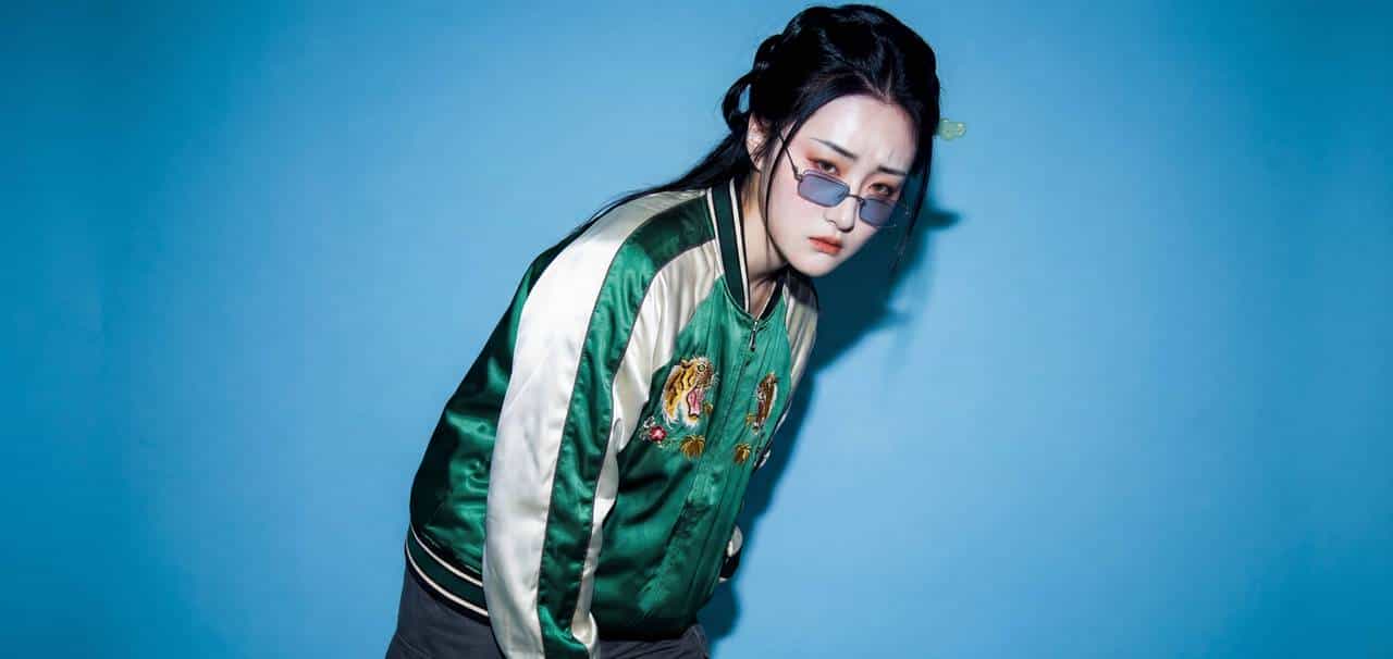 让马斯克变街头痞子、林黛玉穿潮牌，这个AI视频新玩法太上头，手把手教你秒变潮人