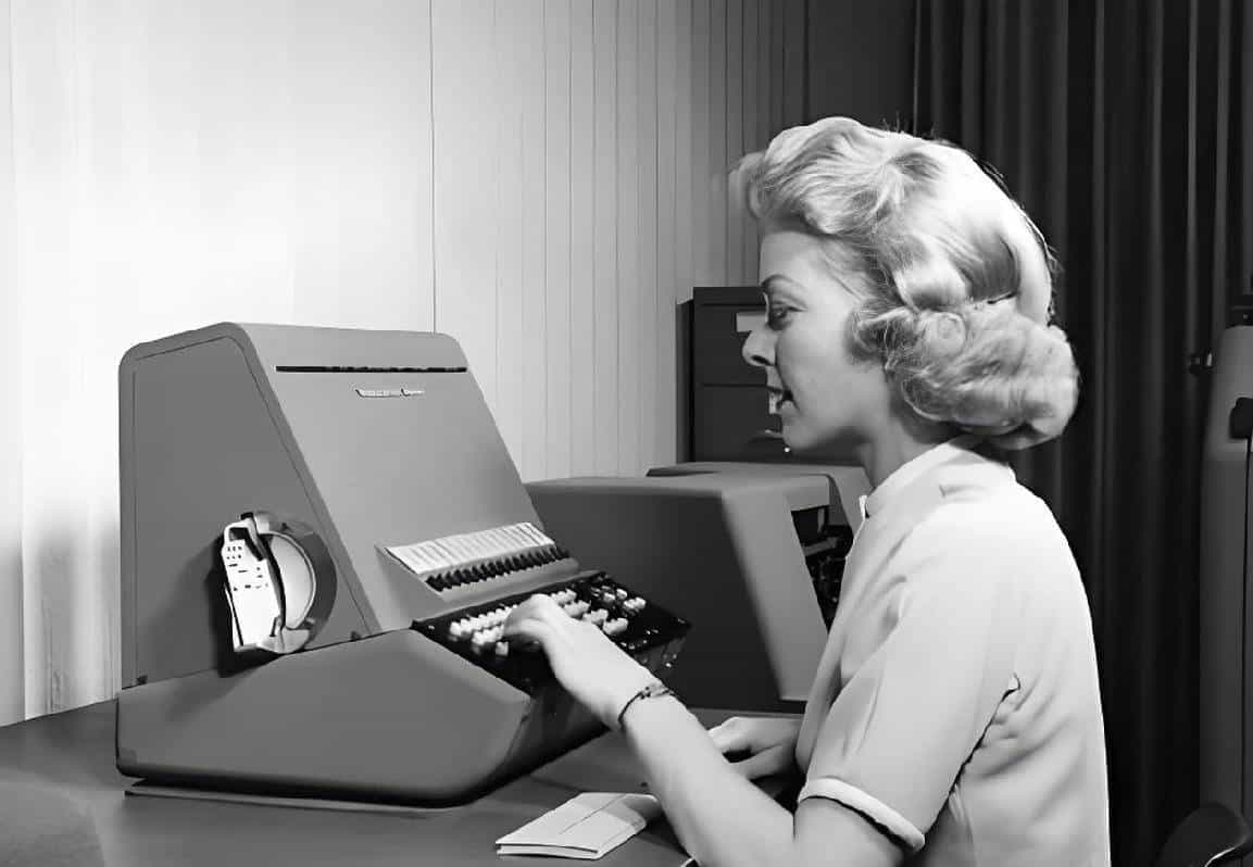 汉字差点被电脑淘汰！两个中国人力挽狂澜，拯救了五千年文字