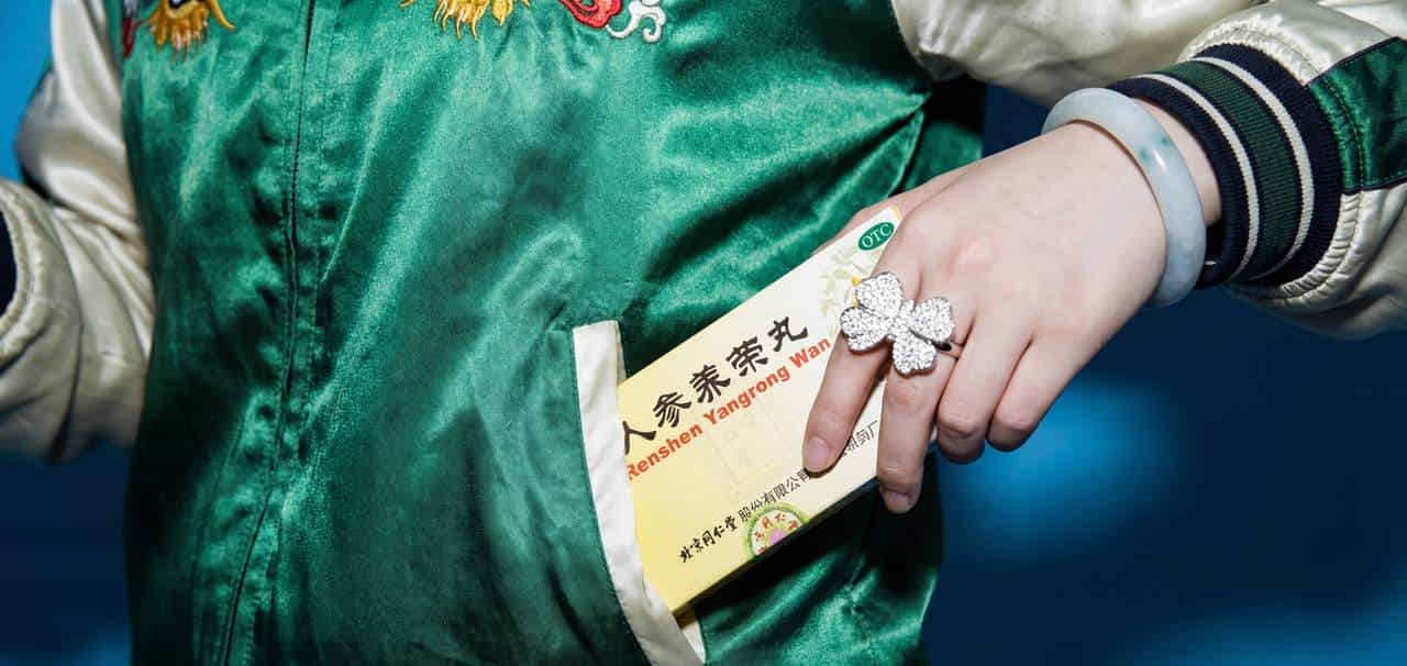 让马斯克变街头痞子、林黛玉穿潮牌，这个AI视频新玩法太上头，手把手教你秒变潮人