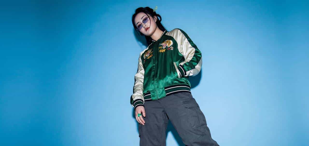 让马斯克变街头痞子、林黛玉穿潮牌，这个AI视频新玩法太上头，手把手教你秒变潮人