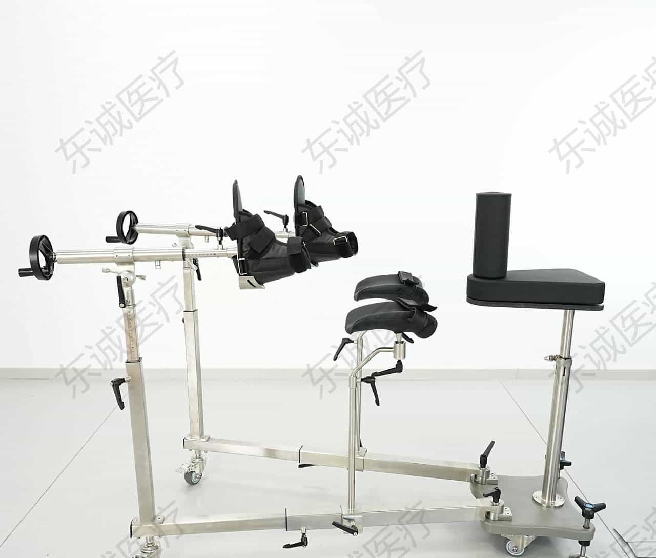 骨科牵引架：手术中常用的“肢体定位帮手”