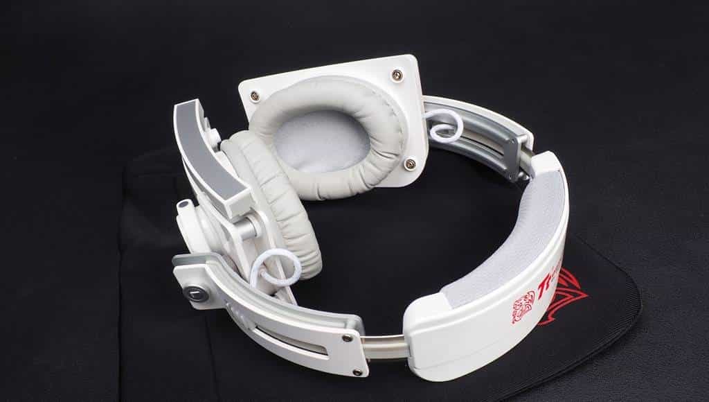 曜越Tt eSPORTS Level 10M 游戏耳机评测