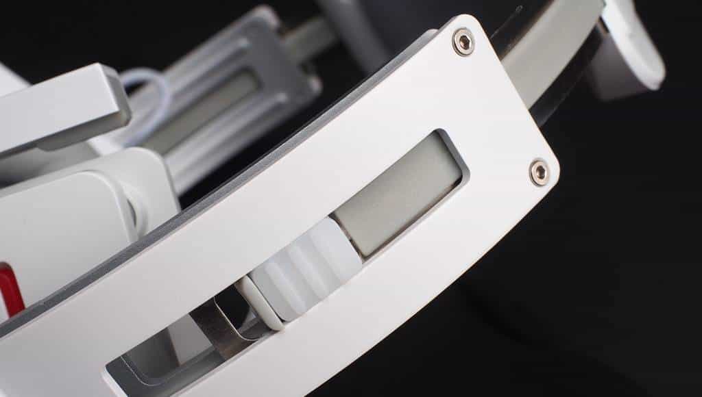 曜越Tt eSPORTS Level 10M 游戏耳机评测