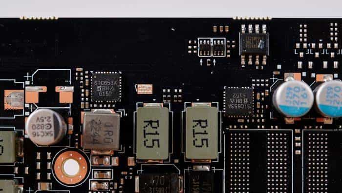 技嘉 GeForce RTX 4070 MASTER显卡评测:中端显卡的顶级之作