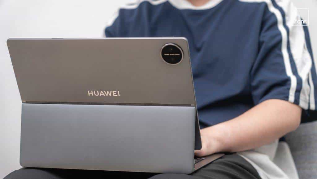 华为 MatePad Edge 评测：鸿蒙也「二合一」了，然后呢？