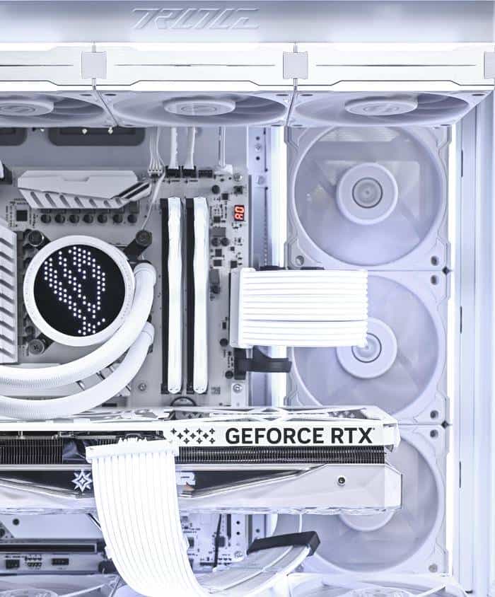 搭建无边海景房——影驰 Z790+ROG 龙王 3+联力积木风扇 P28 装机展示