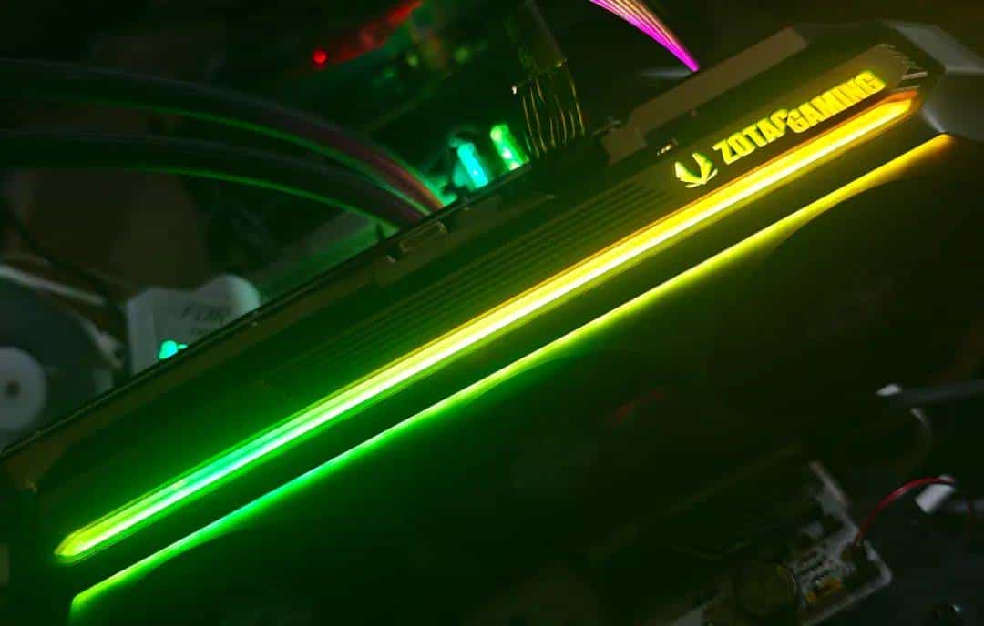 支持DLSS 4 帧率翻上加翻——索泰GeForce RTX 5080 16GB AMP EXTREME INFINITY详测