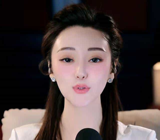 “50万人同时在线，只为看一个人咳嗽。