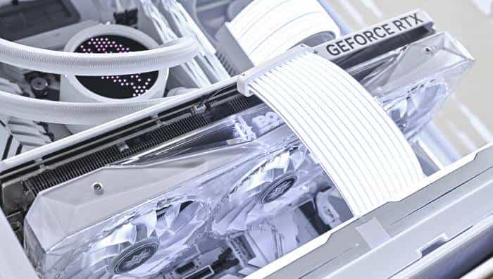 搭建无边海景房——影驰 Z790+ROG 龙王 3+联力积木风扇 P28 装机展示