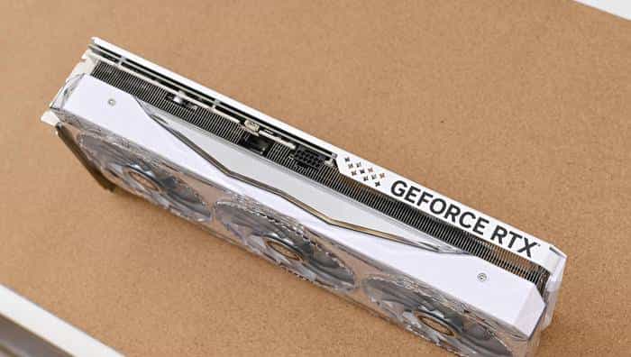 搭建无边海景房——影驰 Z790+ROG 龙王 3+联力积木风扇 P28 装机展示