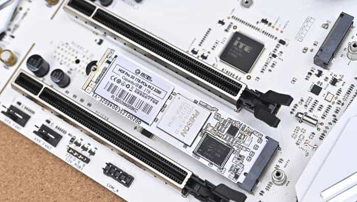 搭建无边海景房——影驰 Z790+ROG 龙王 3+联力积木风扇 P28 装机展示