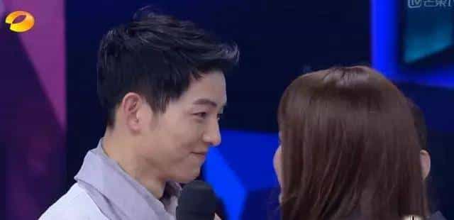 她拿下了宋仲基还不够，居然为了大张伟，还拒绝了王凯黄晓明！