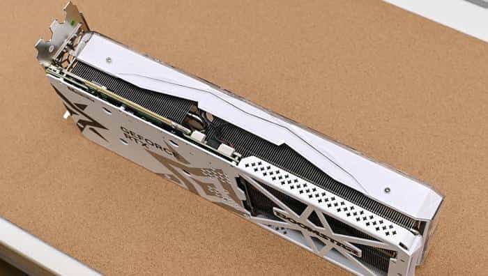 搭建无边海景房——影驰 Z790+ROG 龙王 3+联力积木风扇 P28 装机展示