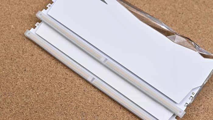 搭建无边海景房——影驰 Z790+ROG 龙王 3+联力积木风扇 P28 装机展示