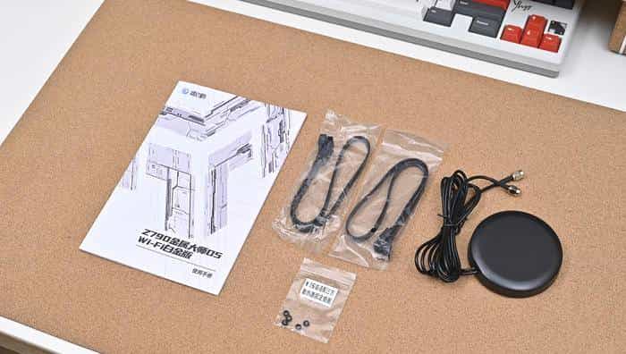 搭建无边海景房——影驰 Z790+ROG 龙王 3+联力积木风扇 P28 装机展示