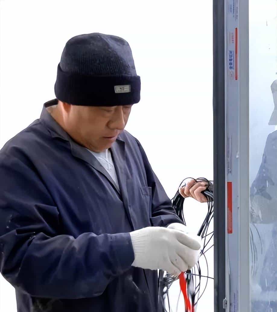 【春风浩荡赴新程】废弃油井变“地壳听诊器”聆听大地的每一次“呼吸”