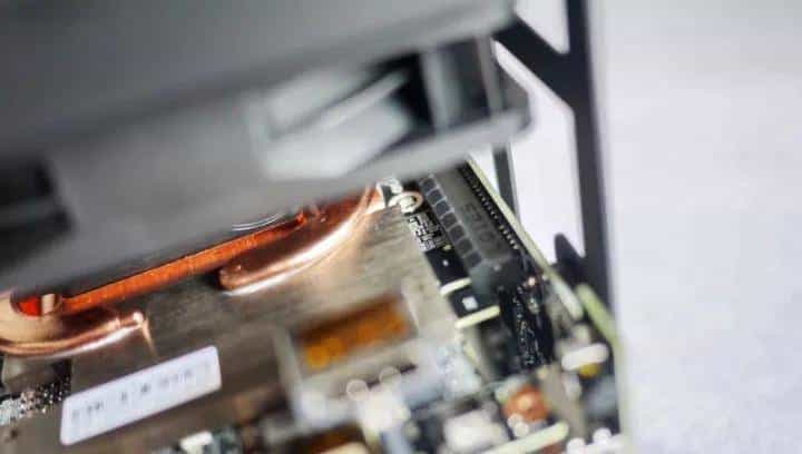 49国军？技嘉 Aorus RTX 2080Ti GamingBox评测连载1