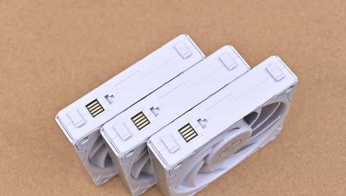 搭建无边海景房——影驰 Z790+ROG 龙王 3+联力积木风扇 P28 装机展示