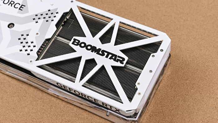 搭建无边海景房——影驰 Z790+ROG 龙王 3+联力积木风扇 P28 装机展示