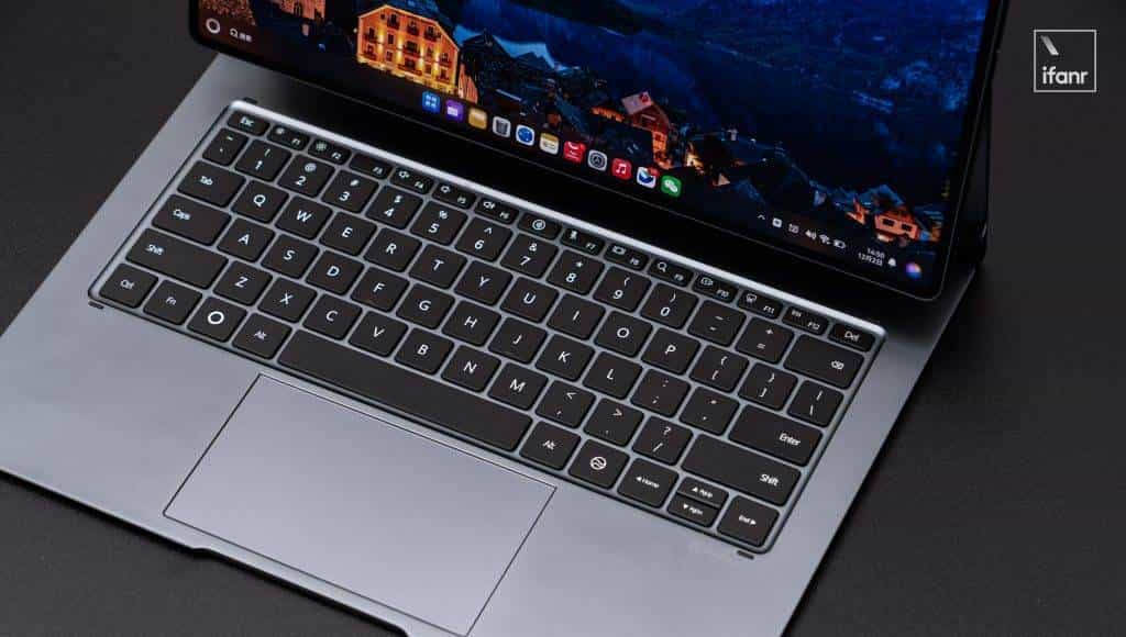 华为 MatePad Edge 评测：鸿蒙也「二合一」了，然后呢？