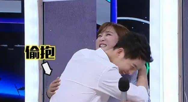 她拿下了宋仲基还不够，居然为了大张伟，还拒绝了王凯黄晓明！