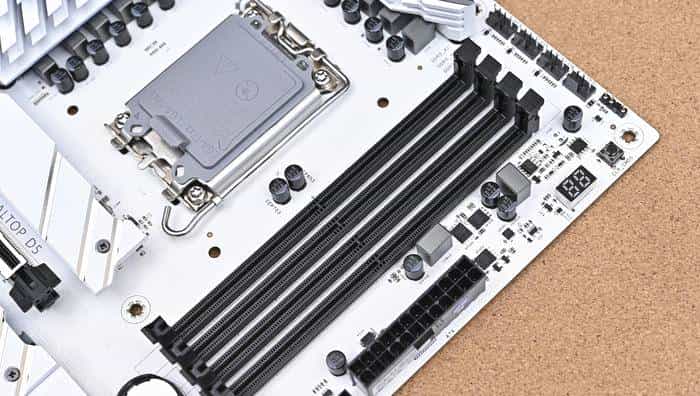 搭建无边海景房——影驰 Z790+ROG 龙王 3+联力积木风扇 P28 装机展示