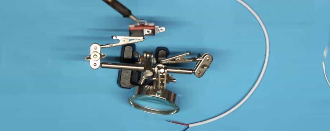 “随意”=地狱开局？程序员手搓Flutter代码+焊接树莓派，终结女友的“今晚吃什么”世纪难题