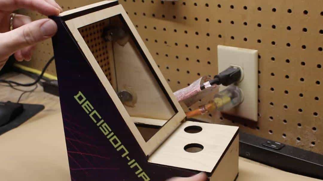 “随意”=地狱开局？程序员手搓Flutter代码+焊接树莓派，终结女友的“今晚吃什么”世纪难题