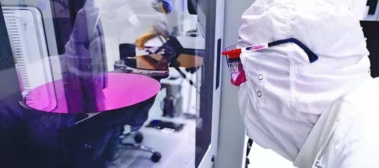 超700台,大陆市场全部光刻机设备回购?ASML承担不了后果!