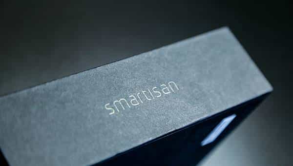 工匠的骄傲与遗憾：Smartisan 锤子 T2 花式评测