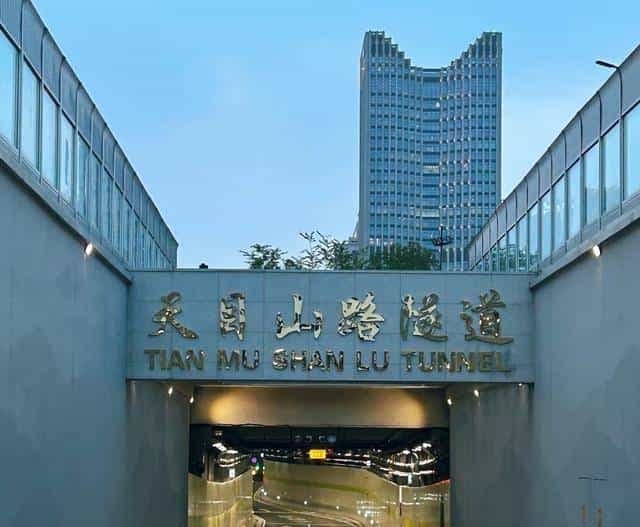 杭州堵车不是车多是路错?环北隧道+天目山隧道,两大堵点