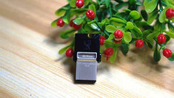 #本站首晒# 手机无法插TF卡？Kingston 金士顿 OTG U盘