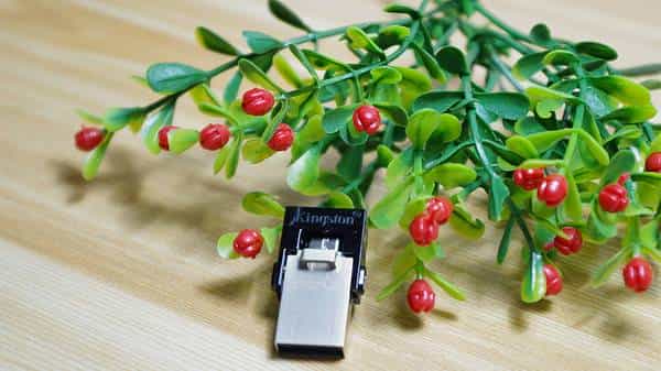 #本站首晒# 手机无法插TF卡？Kingston 金士顿 OTG U盘