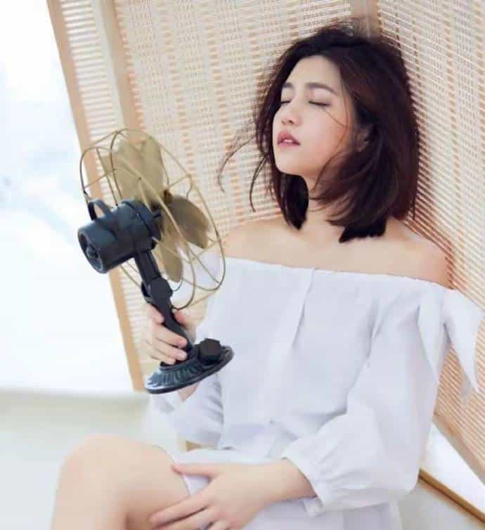 陈妍希张婧仪“干发帽教学”火了！别再把它戴成“浴球头”啦