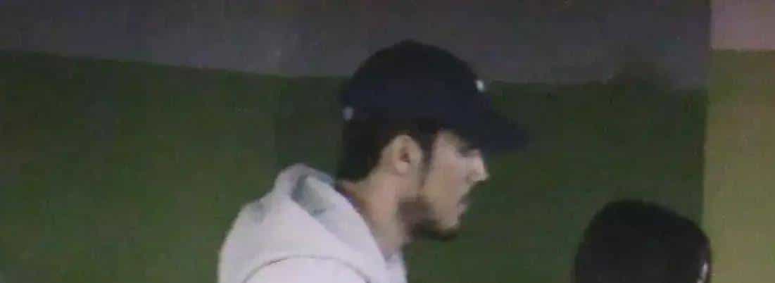 陈牧驰陈冰餐厅约会被拍，女方腹部隆起引怀孕猜测