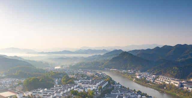 安徽杀疯了！歙县逆袭成黑马，合肥黄山都羡慕的新晋顶流