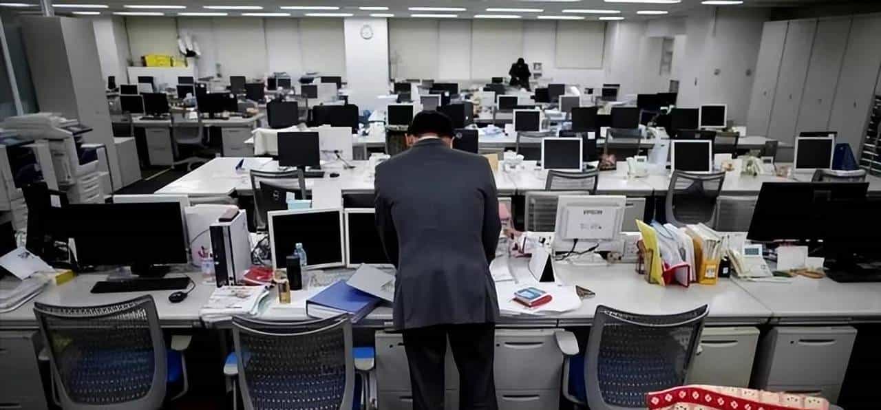 日本一平台竟雇人编黑中国视频？背后水有多深？