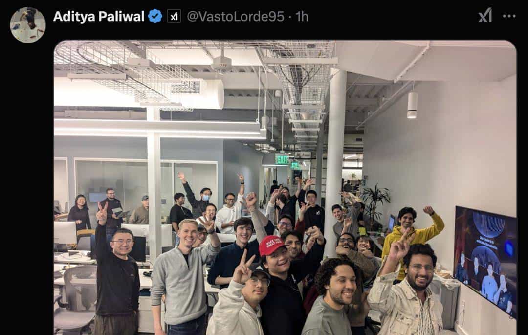 马斯克20万块GPU炼出Grok-3，暴击DeepSeek R1！疯狂复仇OpenAI