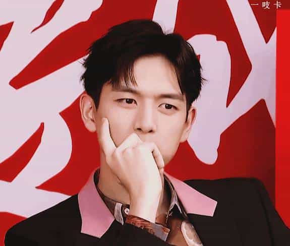 我佩服这顶流敢在巅峰期玩消失